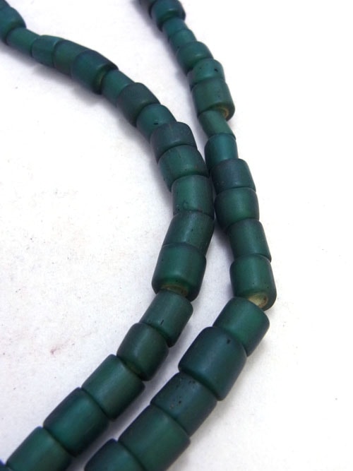 ホワイトハーツアンティークビーズ、グリーン レザークラフト金具のホワイトハーツビーズ / 7mm (グリーン)