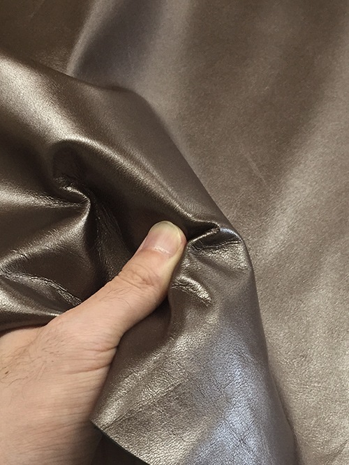 ヤギ革【丸革】メタリック加工 / 1.0mm (ブロンズ) [50%OFF]