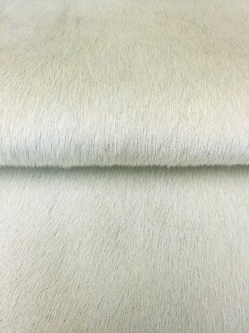 レザークラフト皮革の【切り革】牛毛皮 / 1.5mm (白)