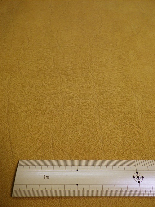 【半裁ハーフ】牛革 / ゾウ型押し / 1.2mm (マスタード) [50%OFF]