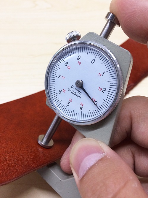 レザークラフト工具の革の厚み測り / スナップノギス / グレー