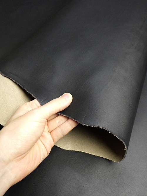 【半裁】牛革 / スムース / 1.7mm (ブラック) [50%OFF]