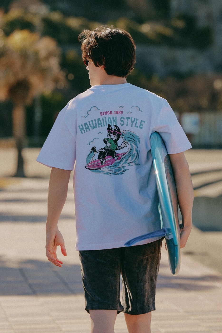 SURF DOG PRINT TEE