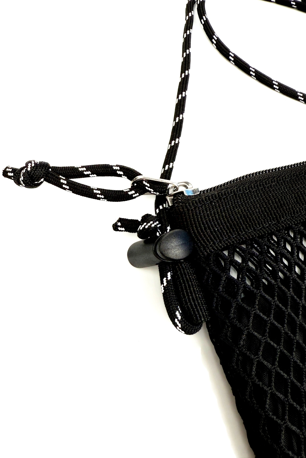 公式通販サイト】ローカルモーション Local Motion｜MESH POUCH
