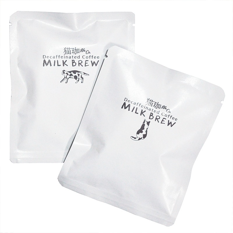 ミルクティーネコページ I tried to play a treat guessing game with my cat, and was shocked