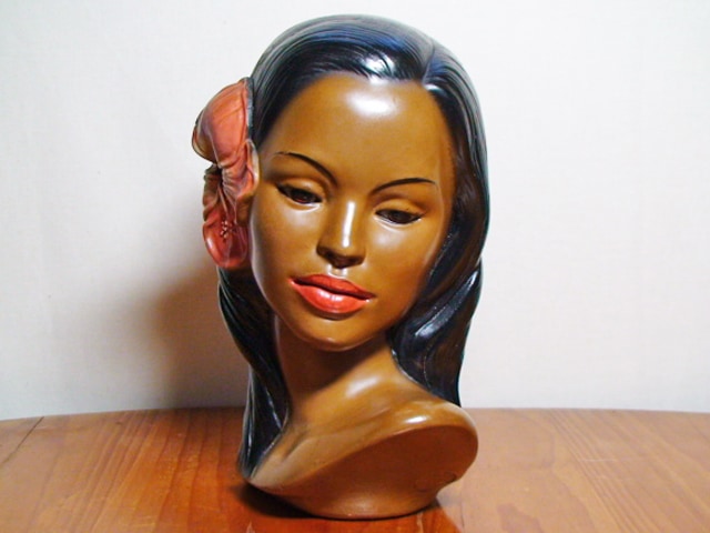 ̵MARWALHAWAII HULA GIRL CHALKWARE HEAD BUST