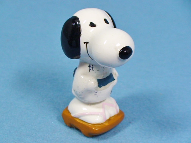 ビンテージ Determined '75 スヌーピー オーナメントドール