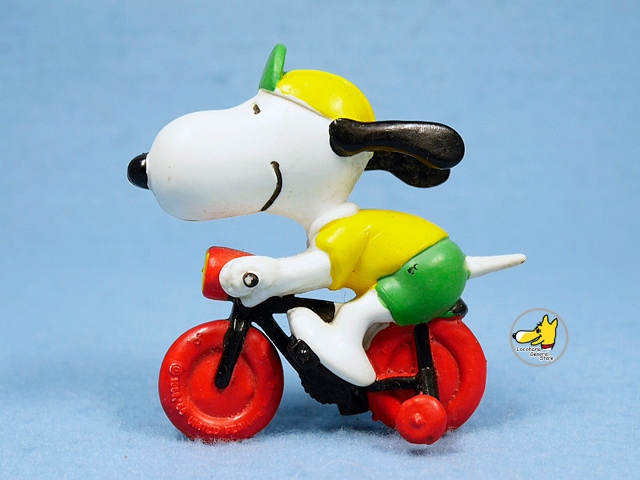 ビンテージ Determined '81 スヌーピー PVC フィギュア サイクリング