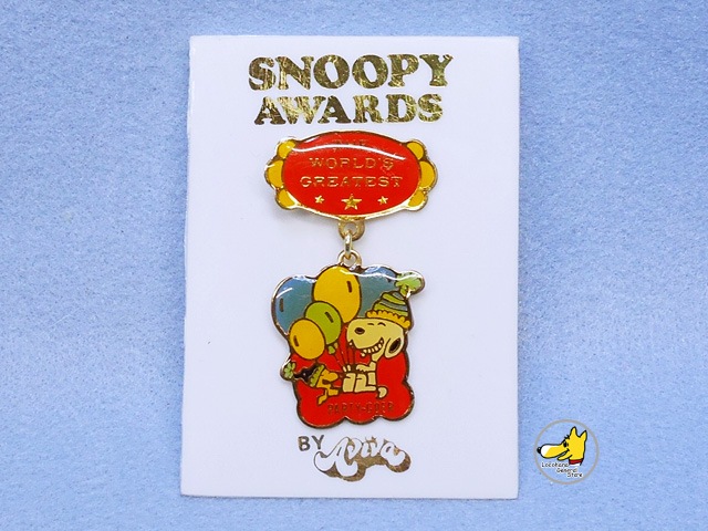 ビンテージ Aviva 1970～80's スヌーピー AWARDS Pin “PARTY-GOER