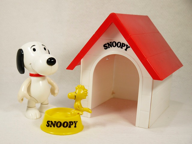 70s Determined スヌーピー ドッグハウス ピロードール/ヴィンテージ