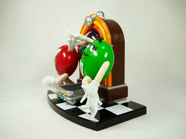 M&M's �����ॢ��ɥ��ॺ�����祳�졼�ȥǥ����ڥ󥵡�  �ȥ��塼���ܥå�����