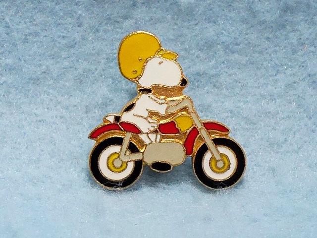 ビンテージ Aviva 1970～80's スヌーピー Pin スヌーピー バイク