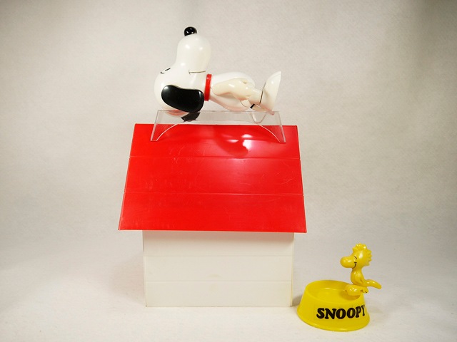 ビンテージ Determined 70' スヌーピー SNOOPY AND HIS DOG HOUSE