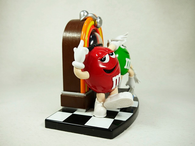 M&M's �����ॢ��ɥ��ॺ�����祳�졼�ȥǥ����ڥ󥵡�  �ȥ��塼���ܥå�����