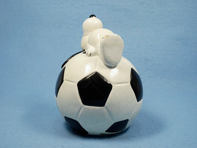 ビンテージ Determined 70s スヌーピー スポーツシリーズ Banｋ サッカー ビンテージ ピーナッツ 貯金箱 Locohana General Store