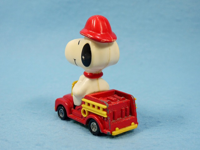 スヌーピー 消防車 AVIVA ミニカー ビンテージ Aviva 1970～80's スヌーピー Mini Diecast ミニダイ