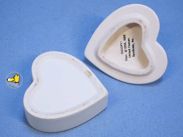 ヴィンテージスヌーピー Determined 陶器製クルミのトリンケットボックス ヴィンテージスヌーピー Determined 陶器製クルミのトリンケット