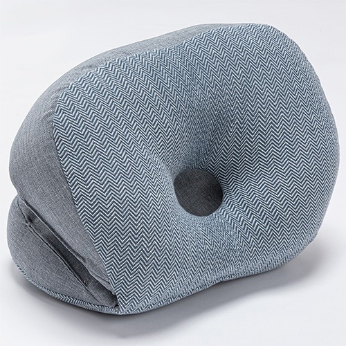 WAKE ALWAYTH コラボ cushion 札幌限定【新品、未使用】 ハローキティ』と時計ブランド『Angel Heart』の