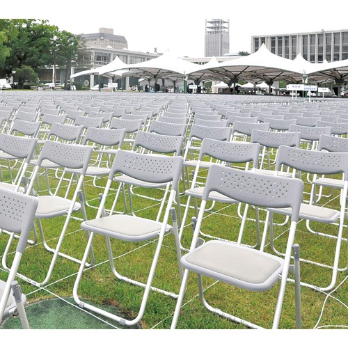 パイプイス クッションパット付 折り畳みイス イベント 式典 屋外 雨天