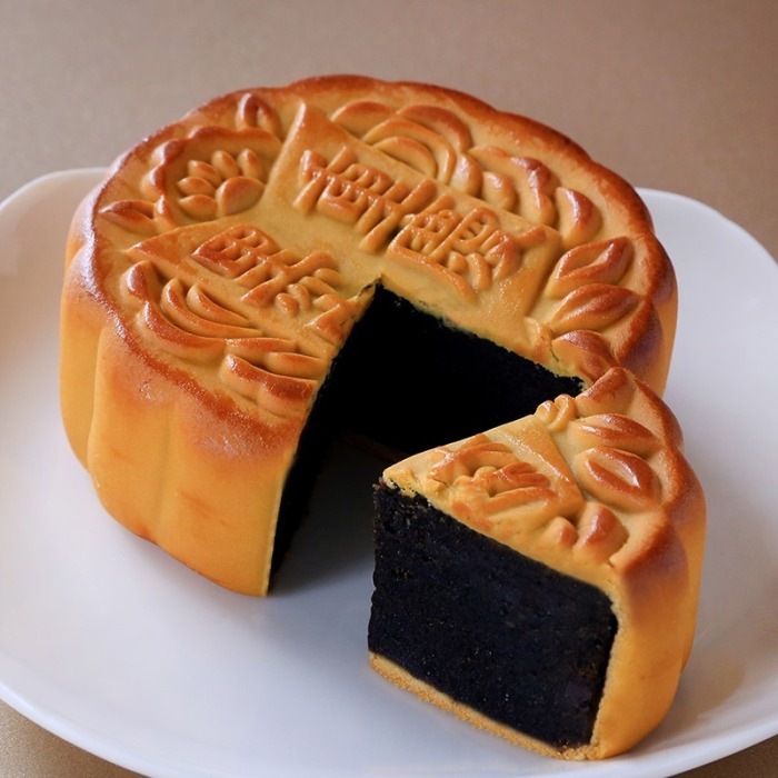 黒麻大月餅(ｸﾛﾏﾀﾞｲｹﾞｯﾍﾟｲ) 