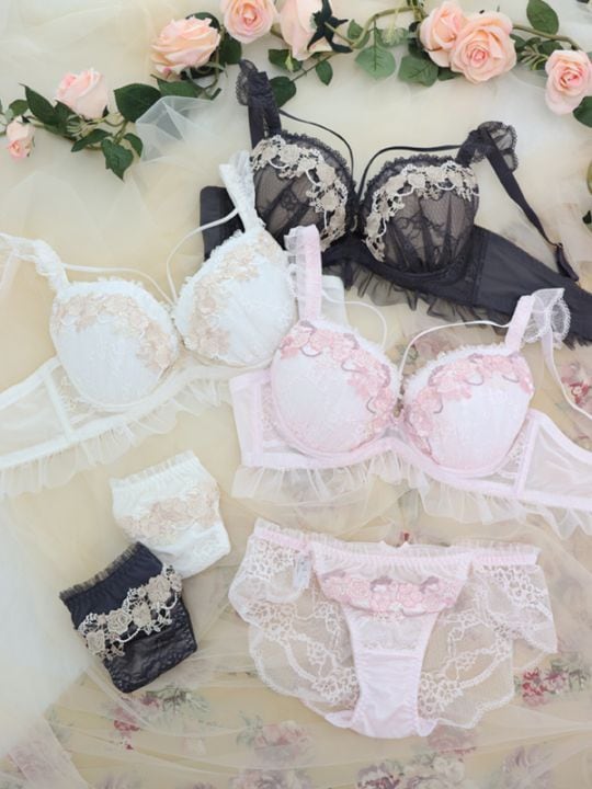 GHIカップ/Royal Roseブラセット