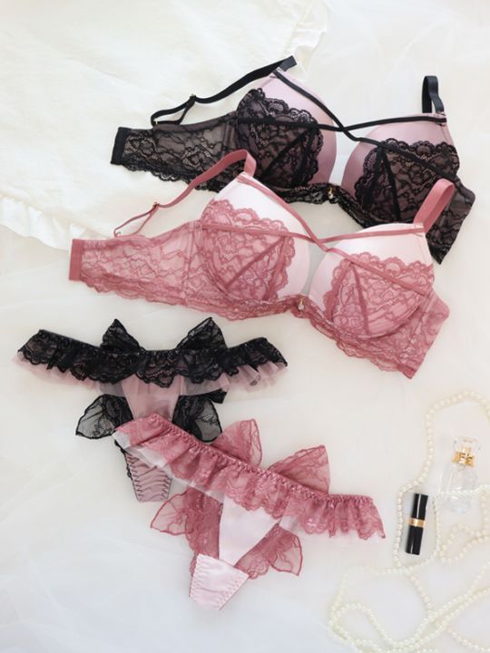 GHIカップ/LOVE ISMブラ＆Tバックセット