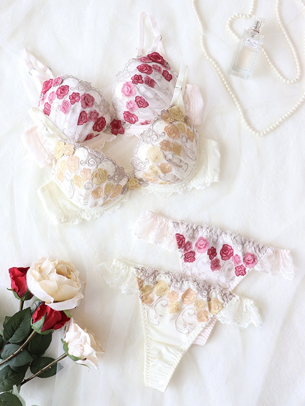 Brilliant Rose Bouquet ブラ&Tバックセット｜かわいい下着
