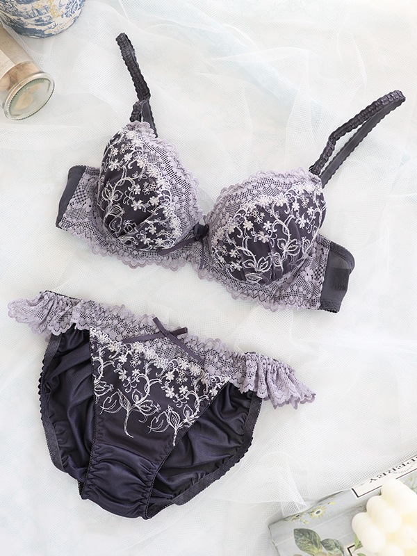 Floral Laceブラセット｜かわいい下着・ランジェリーの通販