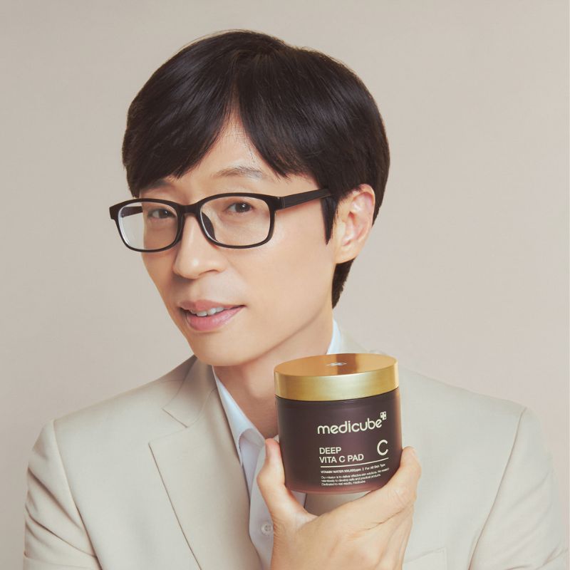 【直送品（買い合わせ不可）】[2個]medicube (メデキューブ) ディープビタCパッド　70枚　