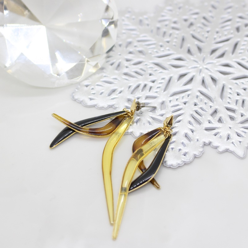 [1個]The Rule　Branch pierced earring　べっ甲　　