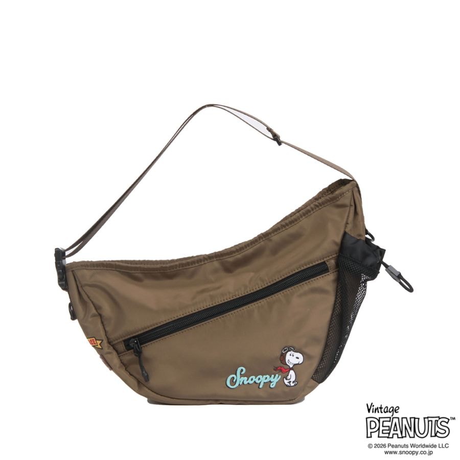 【OUTDOOR PRODUCTS】<br>PEANUTSコレクション スヌーピー 2Wayムーン型ショルダーバッグ ODB037