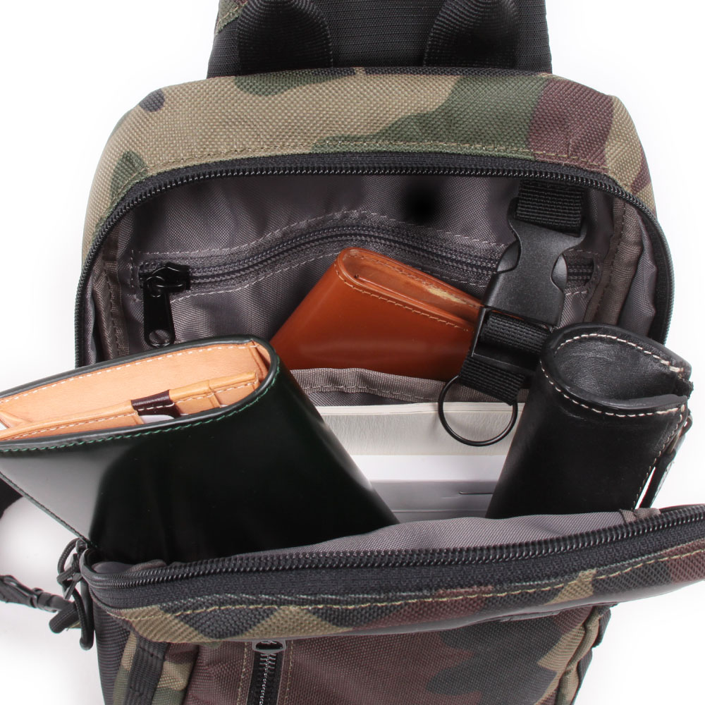 新色カーキ追加 【AVIREX】　スリングバッグ 抗菌・防臭加工シリーズ　AX2051