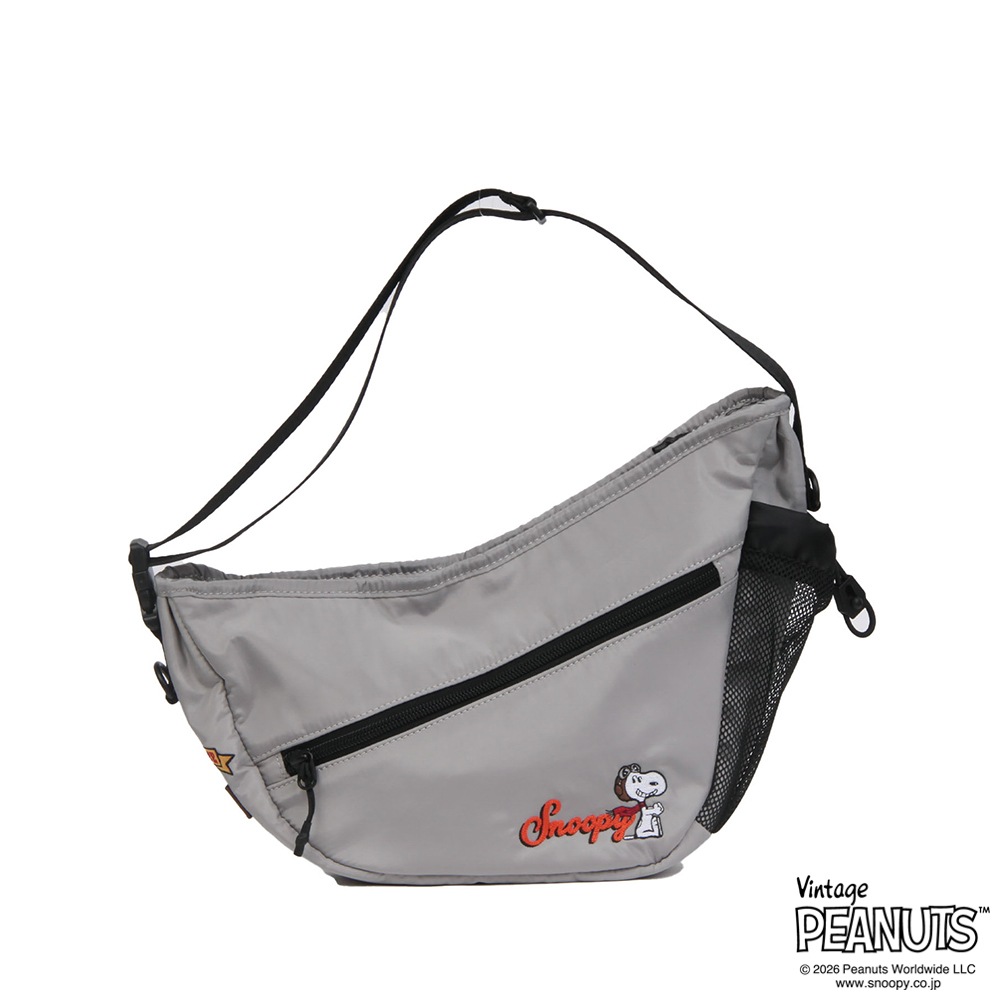 【OUTDOOR PRODUCTS】<br>PEANUTSコレクション スヌーピー 2Wayムーン型ショルダーバッグ ODB037
