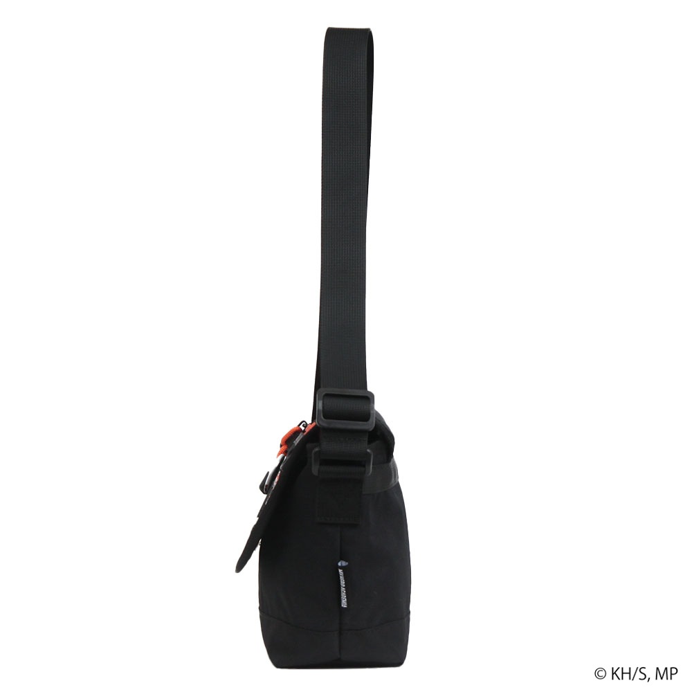 【僕のヒーローアカデミア×OUTDOOR PRODUCTS】<br>缶バッチ付きフラップショルダー ODHA02