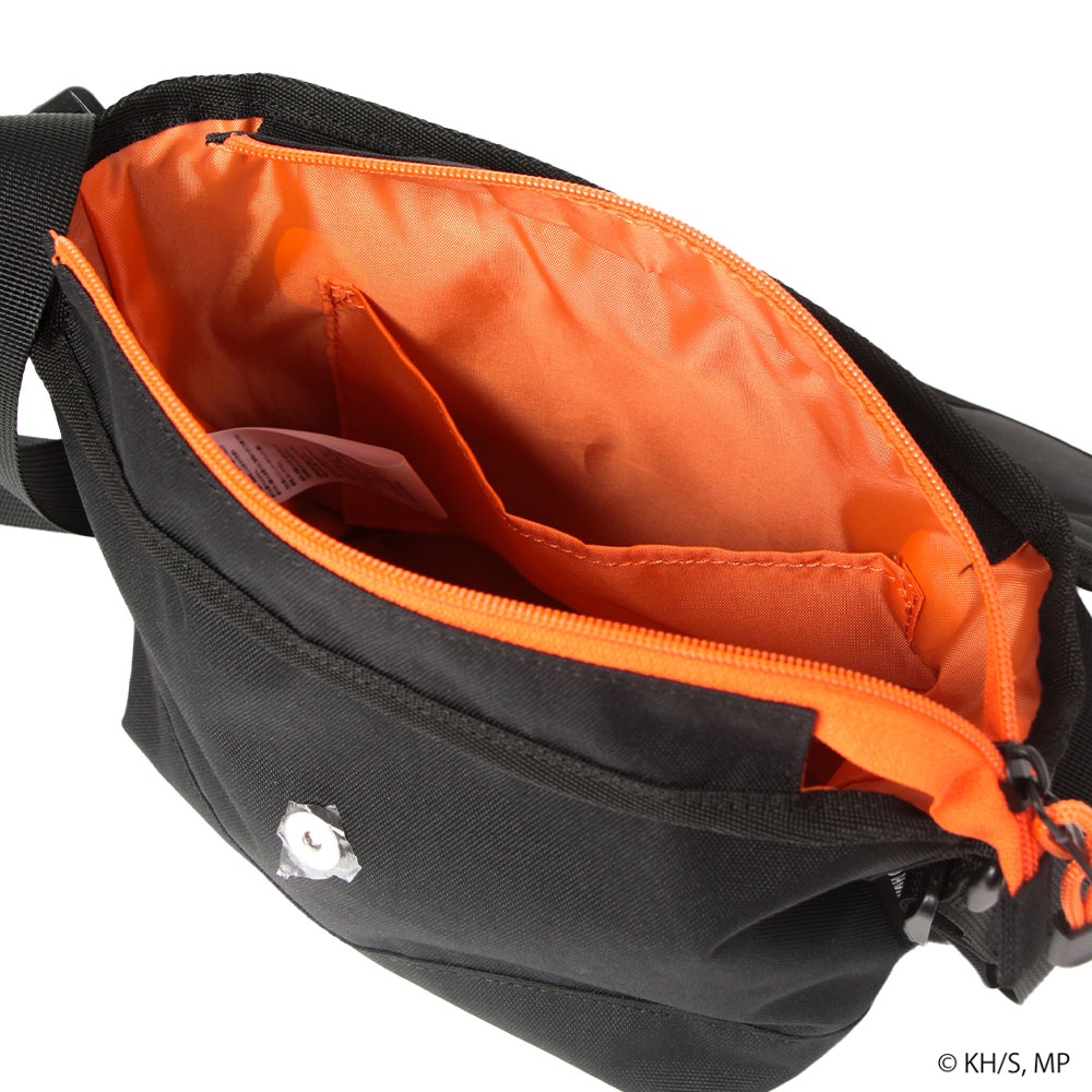 【僕のヒーローアカデミア×OUTDOOR PRODUCTS】<br>缶バッチ付きフラップショルダー ODHA02