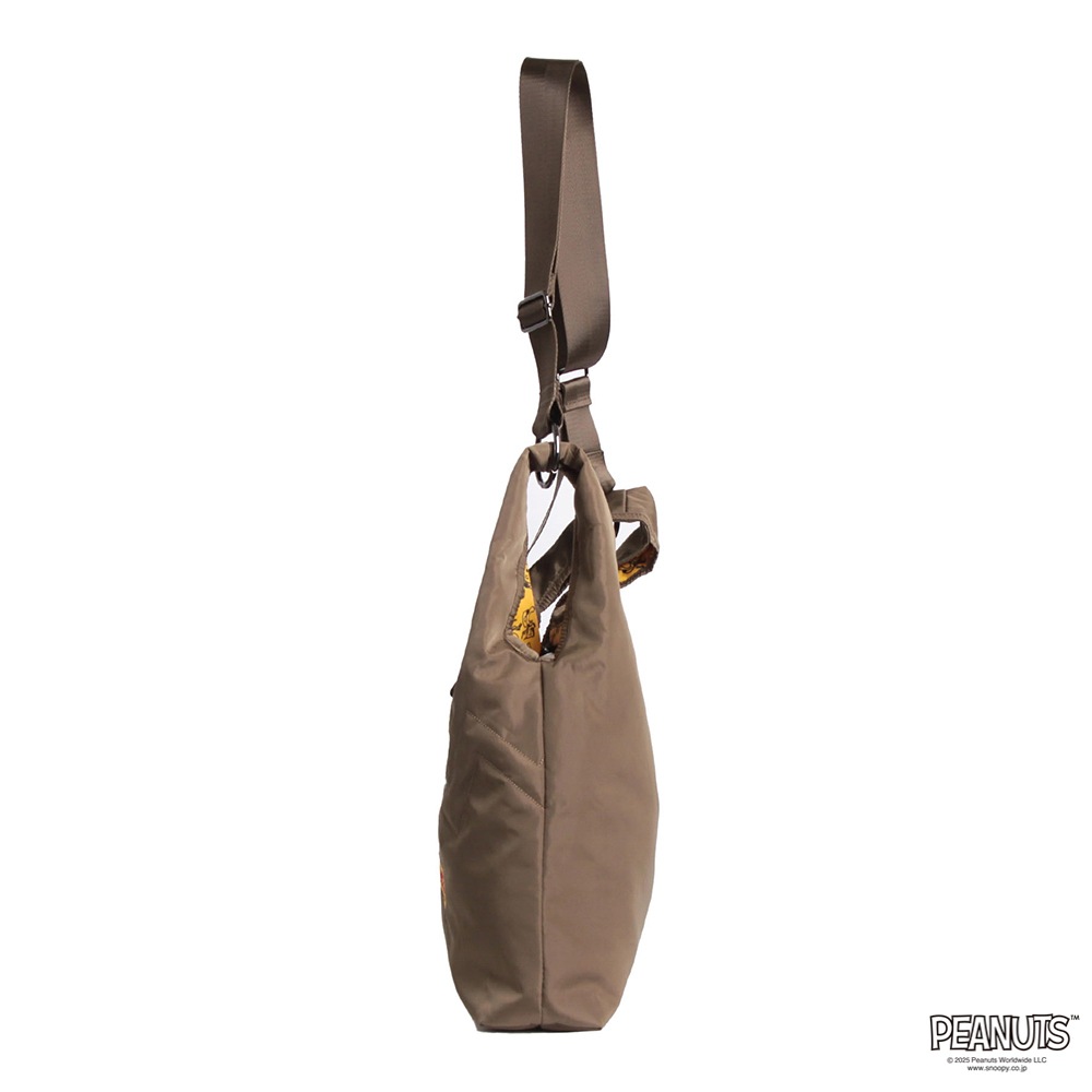 【OUTDOOR PRODUCTS】<br>PEANUTSコレクション スヌーピー 2Wayショルダー ODB032