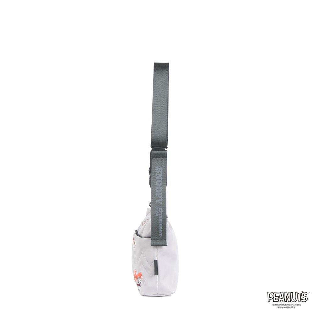 【OUTDOOR PRODUCTS】<br>PEANUTSコレクション スヌーピー ミニショルダー ODB033