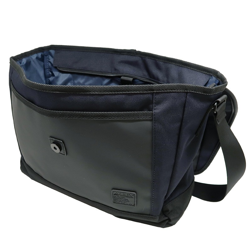 【AVIREX】フラップショルダーバッグAVX592