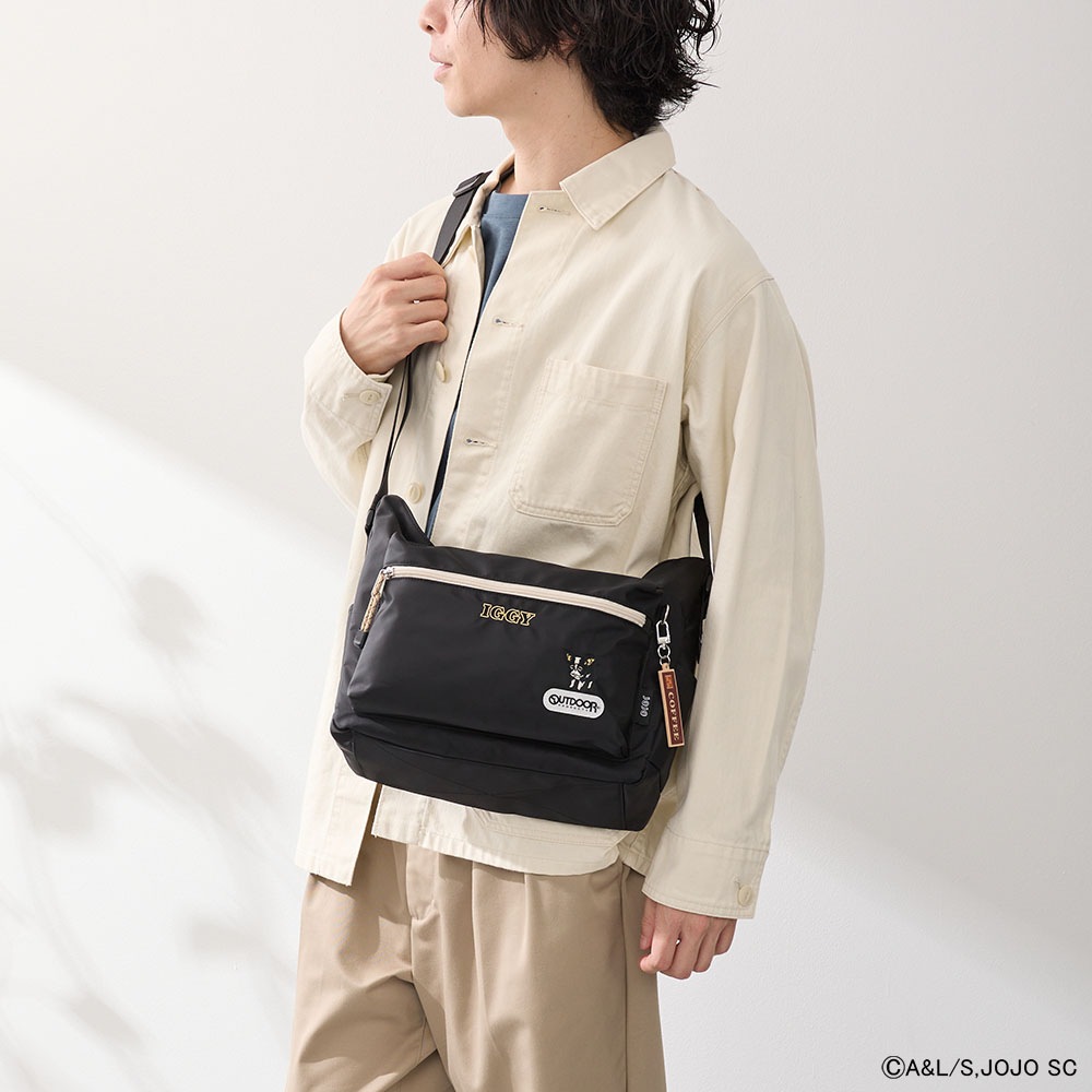 【アニメ『ジョジョの奇妙な冒険 スターダストクルセイダース』OUTDOOR PRODUCTS】 <br>イギーモチーフショルダー ODJO03