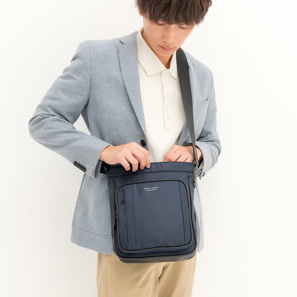 【Misto Forza】<br> 縦型ショルダーバッグ FMN32