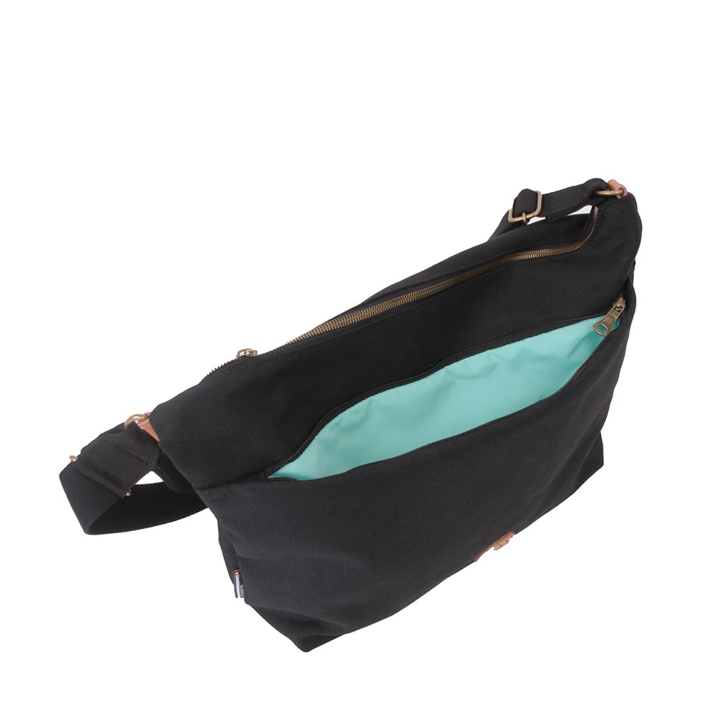 【MADDEN EQUIPMENT】<br>横型ショルダーバッグ EQHY05