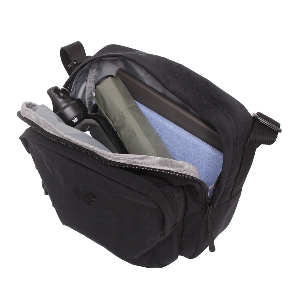 【NewBalance】<br>SQUARE SHOULDER　AC63548