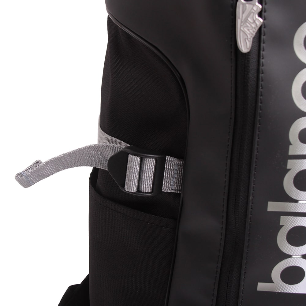 【NewBalance】<br>グラデーションロゴ撥水ボックスリュック 32L　AC9667M