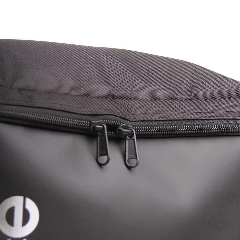 【NewBalance】<br>グラデーションロゴ撥水ボックスリュック 32L　AC9667M