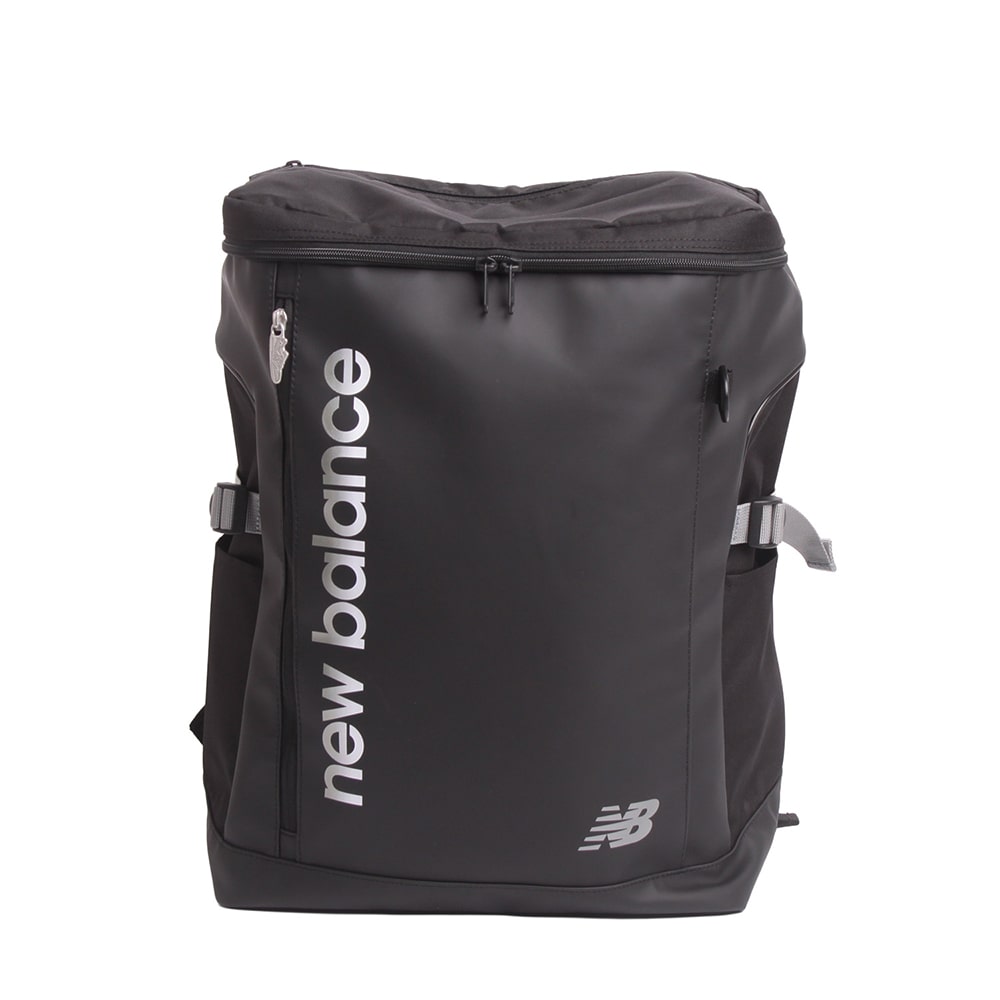 【NewBalance】<br>グラデーションロゴ撥水ボックスリュック 32L　AC9667M