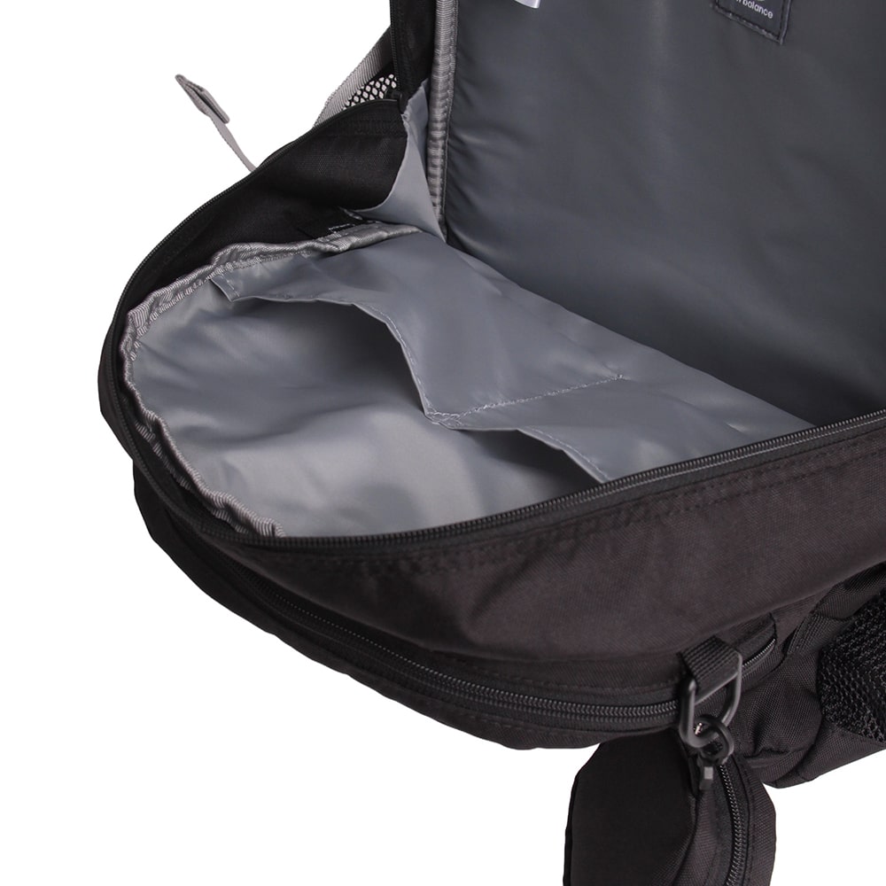 【NewBalance】<br>グラデーションロゴDAY PACK 32L　AC13490