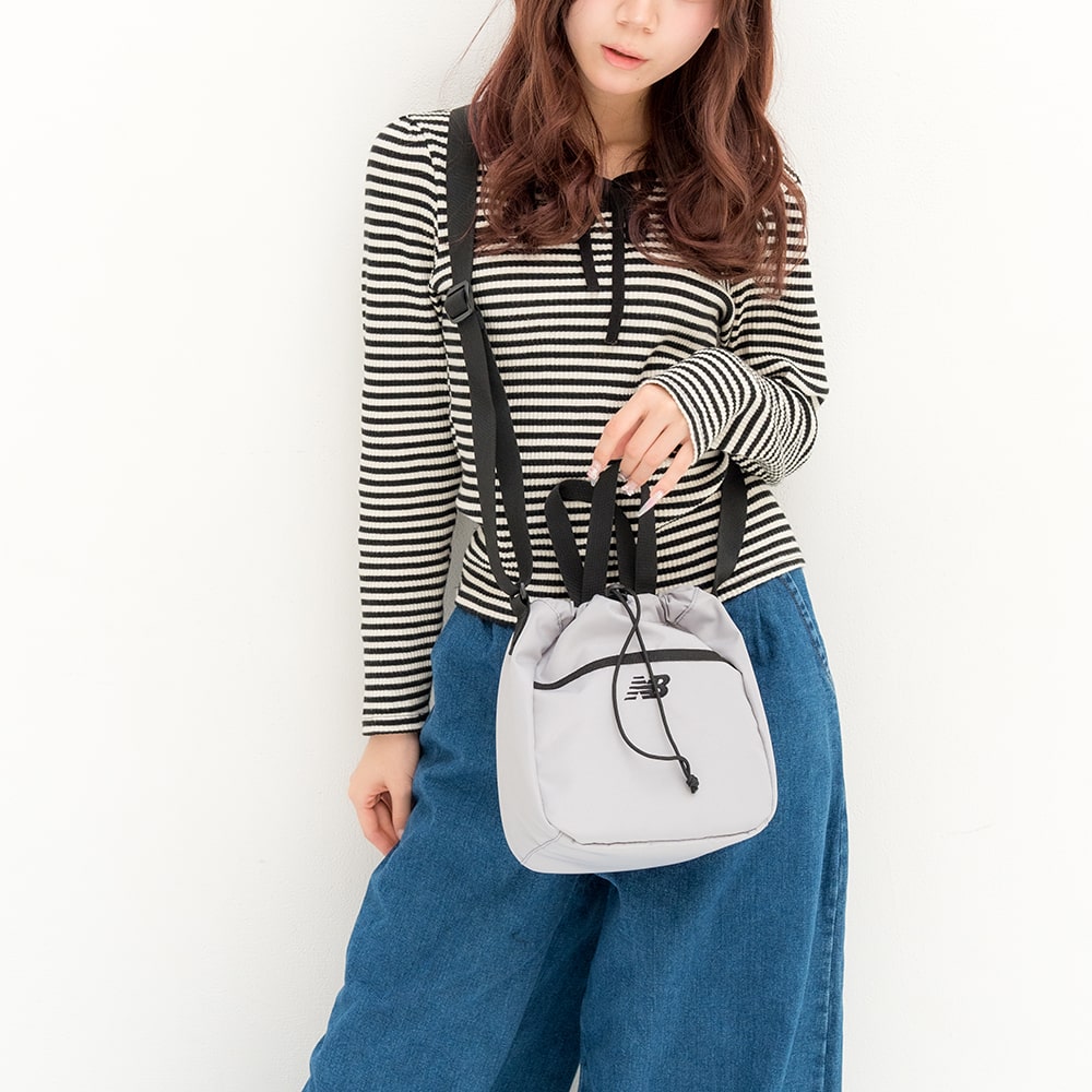 【NewBalance】<br>ドローコードショルダーポーチ　AC7297G