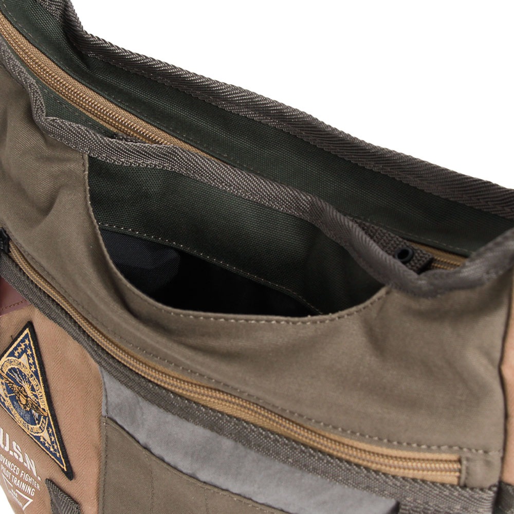 ≪Lightning（ライトニング）掲載商品≫<br>【AVIREX】<br>TOPGUN3 ショルダーバッグ AX1170N