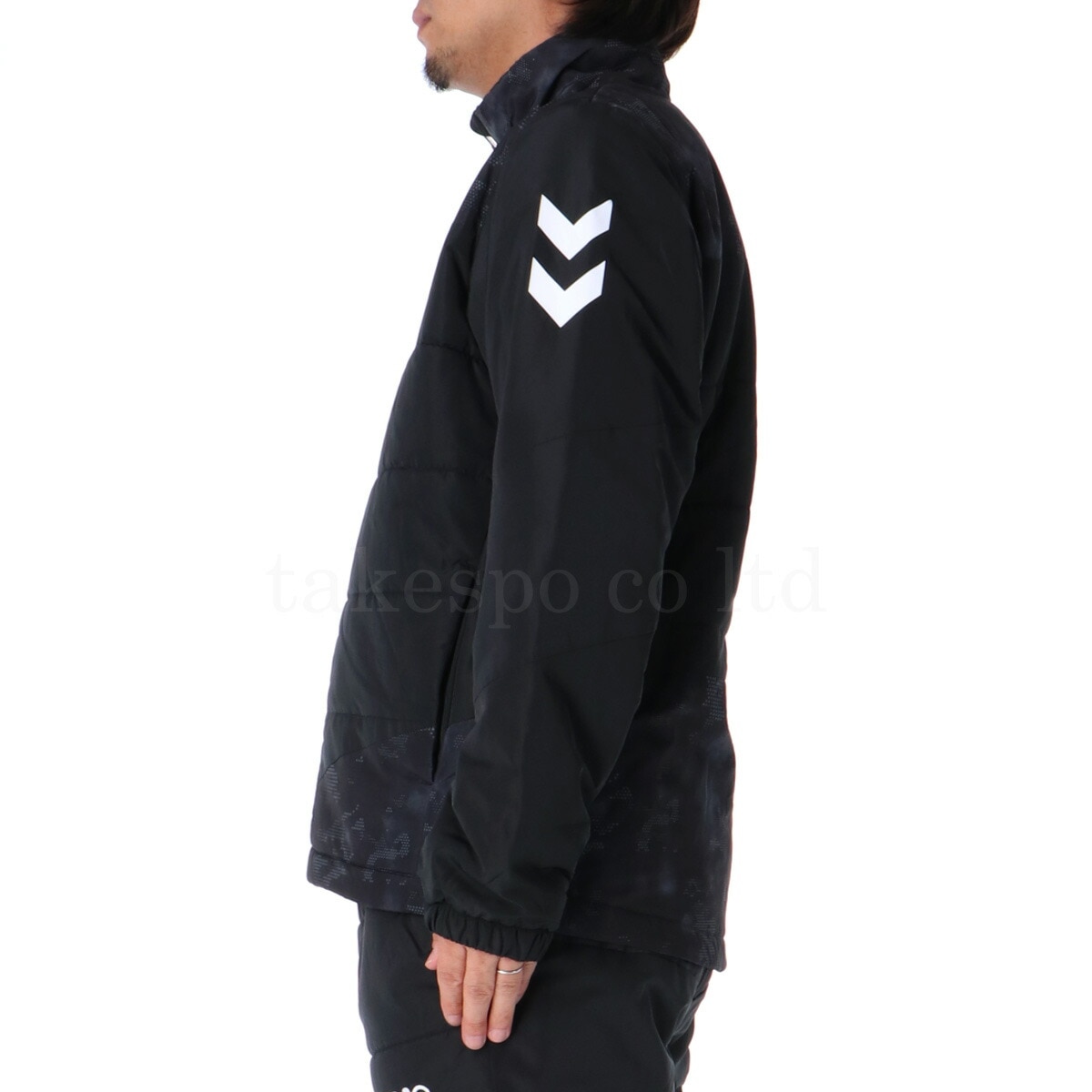 ヒュンメル　ウィンドウブレーカーセットアップ　ブラック　新品未使用 Mサイズ ヒュンメル ウインドブレーカー 上下 セットアップ メンズ 中綿
