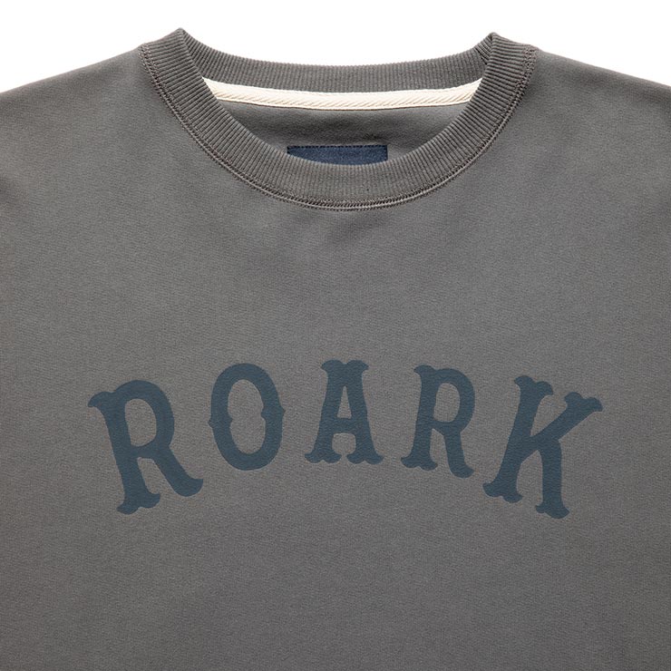 ������̵���ۥ������åȥȥ졼�ʡ� ���롼�ͥå� THE ROARK REVIVAL ����������Х��Х� MEDIEVAL LOGO CREW SWEAT RSWJ972 GRY ��������Ź������